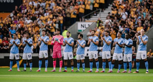 펩 과르디올라 맨체스터 시티 감독은 17일(한국시간) 끝난 울버햄턴과 EPL 개막전 원정경기에서 4-0 대승을 거둔 뒤에도 “선수단이 여전히 너무 많다”며 이적시장에서 추가 정리가 필요하다고 목소리를 높였다. 사진출처｜맨체스터 시티 페이스북