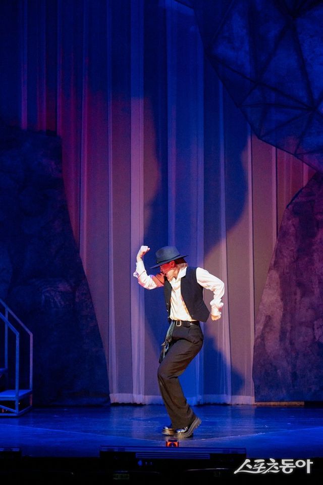 ‘디에로 리베라’로 춤을 선보이는 아이키 사진제공 ｜ EMK뮤지컬컴퍼니