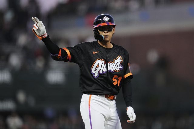 샌프란시스코 이정후는 17일(한국시간) 오라클파크에서 열린 ‘2025 메이저리그(MLB)’ 탬파베이전에서 5번타자 중견수로 선발출전해 4타수 2안타 1도루를 기록했다.｜AP뉴시스