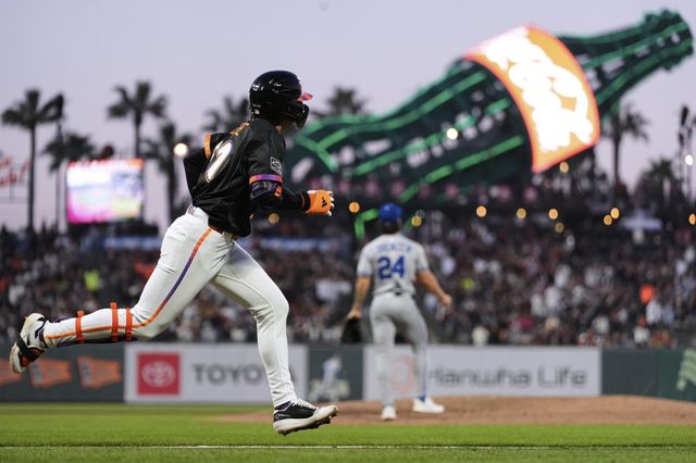 샌프란시스코 이정후는 17일(한국시간) 오라클파크에서 열린 ‘2025 메이저리그(MLB)’ 탬파베이전에서 5번타자 중견수로 선발출전해 4타수 2안타 1도루를 기록했다.｜AP뉴시스