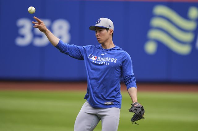 다저스 김혜성은 20일(한국시간)부터 마이너리그 트리플A 재활경기에 출전할 전망이다. 그는 왼쪽 어깨 부상 이후 약 22일 만에 실전에 나설 전망이다.｜AP뉴시스