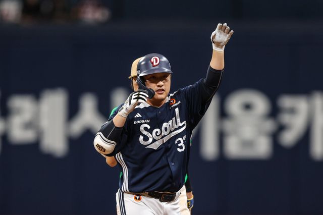 두산 김인태는 올 시즌 대타로서 팀이 필요할 때마다 제 몫을 해내고 있다. 그는 ‘스포츠투아이’가 대타 성적을 공식 집계하기 시작한 2007년 이후 두산에서 가장 많은 46개의&nbsp;대타 안타를 쳐낸&nbsp;타자다. 사진제공｜두산 베어스