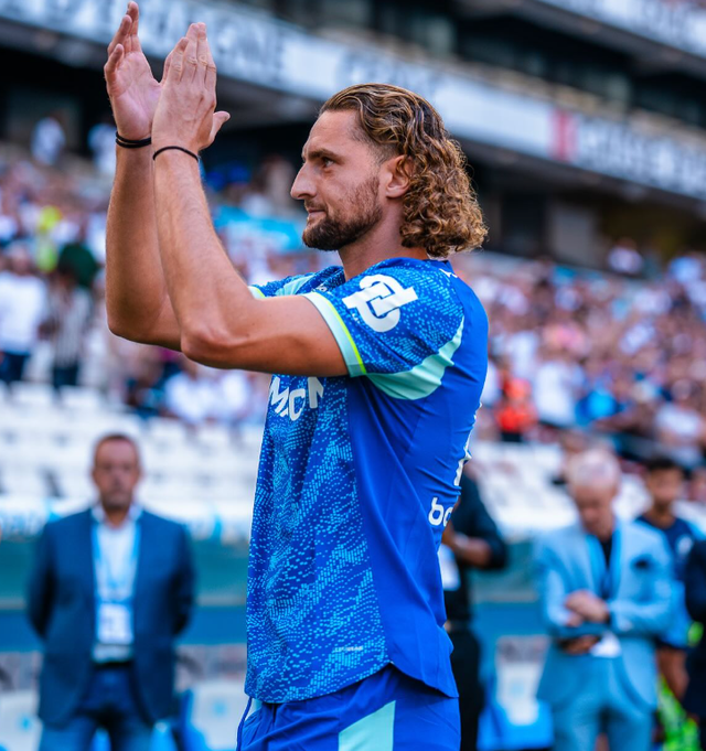 마르세유가 시즌 초반부터 내분에 휩싸였다. 주먹다짐을 벌인 라비오(사진)과 로우를 모두 방출할 예정이다. 프랑스 현지 매체에서도 이미 마르세유의 라커룸 분위기가 심상치 않으며 기본적인 팀워크를 기대하기도 힘든 상황이라는 보도가 잇따르고 있다. 사진출처│라비오 인스타그램