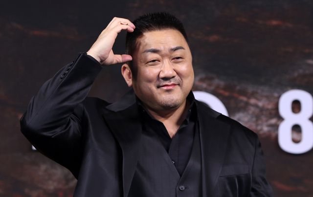 [서울=뉴시스] 김혜진 기자 = 배우 마동석이 20일 오전 서울 중구 앰버서더 서울 풀만 호텔에서 디즈니+ ‘트웰브’ 제작발표회에서 포즈를 취하고 있다. 2025.08.20. jini@newsis.com