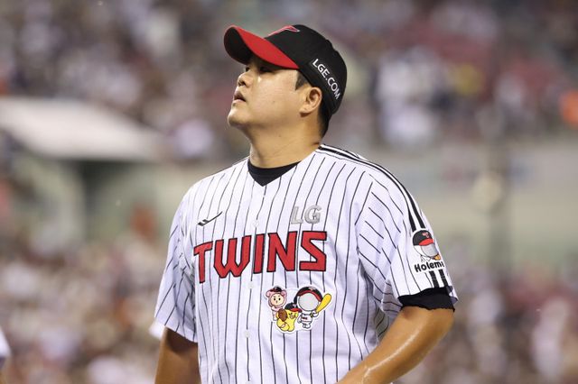 LG는 장현식 부활에 온 힘을 다하고 있다. 그는 후반기 14경기에서 ERA 5.40으로 크게 흔들리고 있다.｜뉴시스