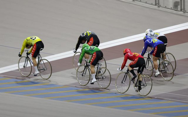 광명스피돔에서 결승선을 향해 달려가고 있는 특선급 선수들. 사진제공 | 국민체육진흥공단