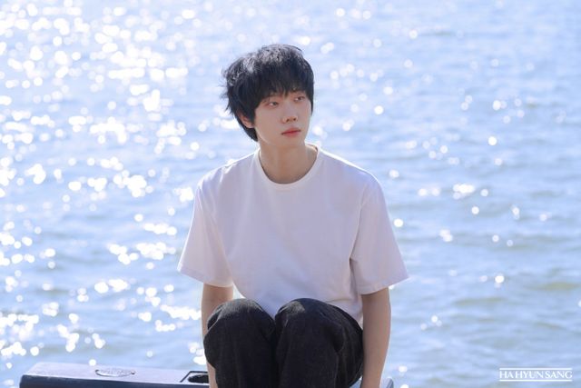 [사진 = 웨이크원 제공]