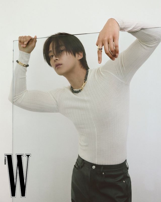 로운. 사진제공 | 더블유 코리아