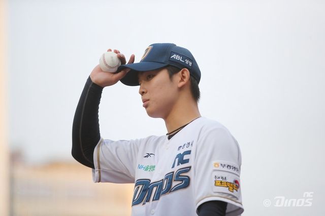 NC 신영우는 27일 창원 LG와 홈경기에서 선발등판했지만, 제구 난조에 발목 잡히며 2.1이닝 4실점 하며 조기 강판됐다. 팀은 국내 선발진 부재의 고민을 이어가고 있다. 사진제공｜NC 다이노스