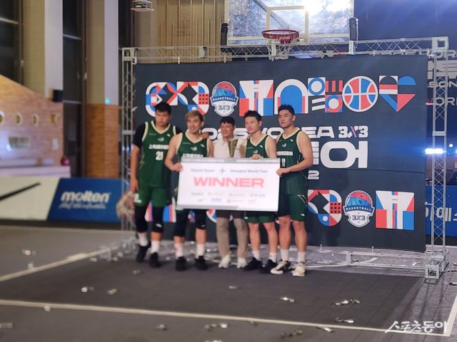 상하이는 29일 한국외대 오바마 홀 특설코트에서 진행된 올팍투어 파이널 결승전에서 단국대에 21-17로 승리하며 우승했다. 이문동(한국외대)｜박정현 기자