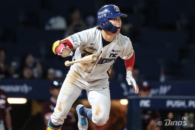 NC 최정원은 2일 창원 KT와 홈경기에서 생애 첫 끝내기 안타를 기록했다. 그는 지금처럼 꾸준히 어떻게든 팀에 보탬이 되리라 다짐했다. 사진제공｜NC 다이노스