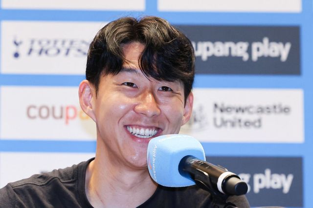 손흥민이 3일 서울월드컵경기장에서 열릴 토트넘-뉴캐슬의 ‘2025 쿠팡플레이 시리즈’ 2경기에 선발출전한다. 고별전이 될 수 있는 경기지만, 선발출전을 통해 국내 팬들에게 즐거움을 줄 것으로 보인다. 뉴시스