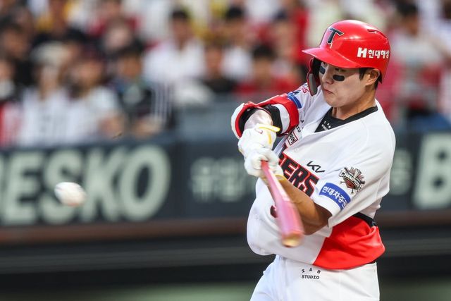 KIA 오선우는 데뷔 7년차인 올해 최고의 활약을 펼치고 있다. 그는 규정 타석 진입을 이룬 자신에게 뿌듯해하며 꾸준한 활약을 펼치리라 다짐했다. 사진제공｜KIA 타이거즈