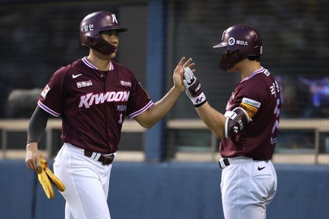 키움 송성문(왼쪽). 사진제공｜키움 히어로즈