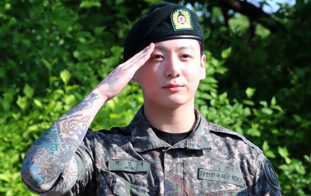 방탄소년단 정국의 자택에 또다시 침입자가 발생했다. 이번엔 40대 여성이 현행범으로 체포됐으며, 이는 지난 6월 중국인 여성의 침입 시도에 이어 두 번째 사건다. 뉴시스