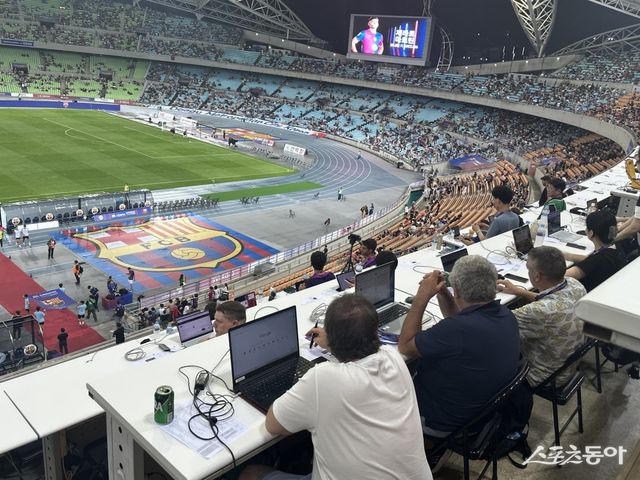 4일 대구스타디움에서 열린 대구-바르셀로나전 현장에는 총 8개 스페인 매체, 11명의 현지 기자들이 방문했다. 대구｜백현기 기자 hkbaek@donga.com