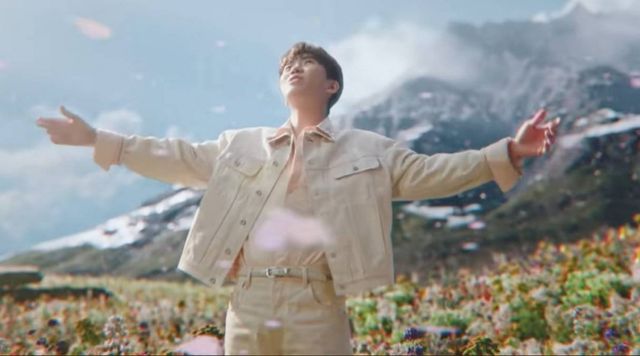 뮤직비디오 ‘순간을 영원처럼’ 화면캡처