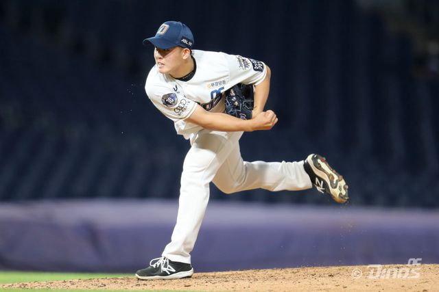 NC 안인산의 투수 시절. 그는 1차 지명 후보로 떠오를 만큼 많은 기대를 받던 유망주였다. 사진제공｜NC 다이노스