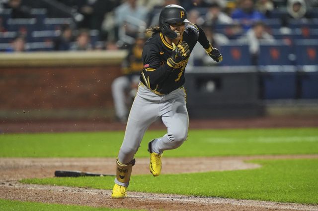 피츠버그 배지환은 11일(한국시간) 오리올 파크 앳 캠든 야즈에서 열린 ‘2025 MLB’ 볼티모어전에서 8번타자 좌익수로 선발출전해 2타수 무안타 2볼넷 2도루를 기록했다. 누상에서 활발한 움직임을 펼치며 득점 기회를 만들었지만, 후속타 불발로 침묵했다.｜AP뉴시스