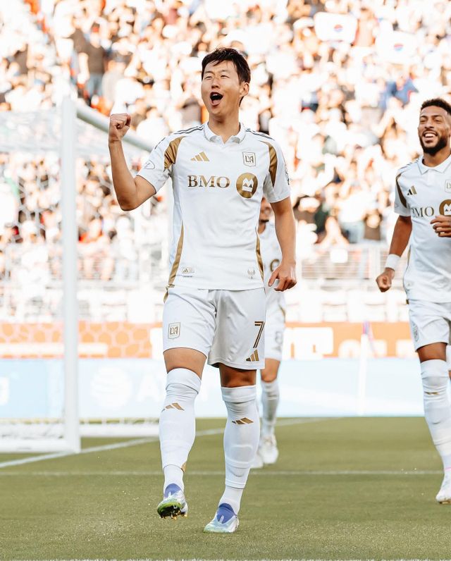 LAFC 손흥민이 14일(한국시간) 캘리포니아주 산타클라라의 리바이스 스타디움에서 열린 새너제이와의 MLS 원정경기에서 52초 만에 2호골을 터트린 뒤 환호하고 있다. 사진출처｜LAFC 페이스북