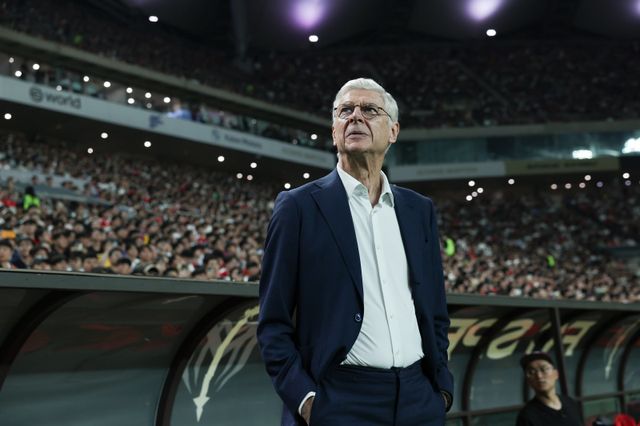 ‘2025 아이콘 매치: 창의 귀환, 반격의 시작’이 14일 서울월드컵경기장을 가득 메우며 성황리에 열렸다. FC스피어 아센 웽거 감독. 사진제공｜넥슨