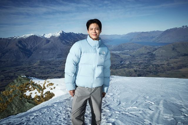 ‘클라우드 눕시 다운 재킷‘을 착용한 노스페이스 홍보대사 박보검