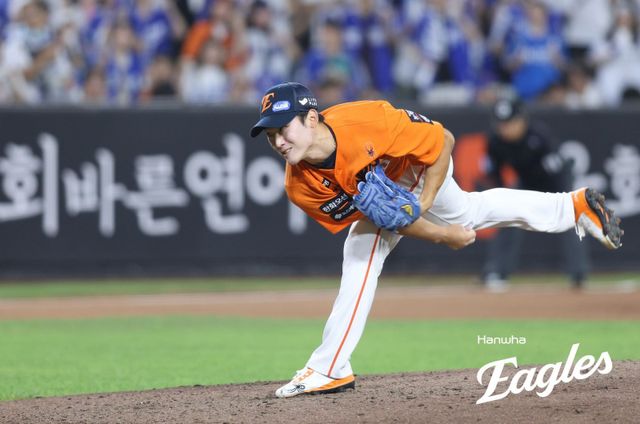한화 투수 윤산흠은 올해 6월 상무 전역 이후 팀에 합류해 불펜진에 보탬이 되고 있다. 후반기 7경기서 ERA 0.87로 위력적인 투구가 이어지고 있다. 사진제공｜한화 이글스