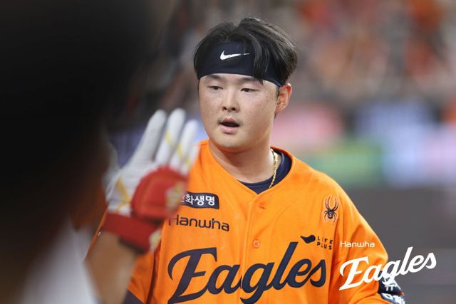 한화 이도윤은 탄탄한 수비력을 무기로 2루수 경쟁에 도전장을 던졌다. 사진제공｜한화 이글스