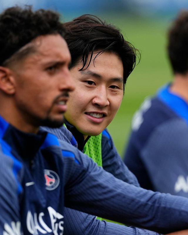 PSG 이강인을 향한 EPL 클럽들의 관심은 계속된다. 내년 1월 개장할 겨울이적시장에서 애스턴 빌라가 이강인을 데려오려 한다는 외신 보도가 나왔다. 사진출처｜PSG 페이스북