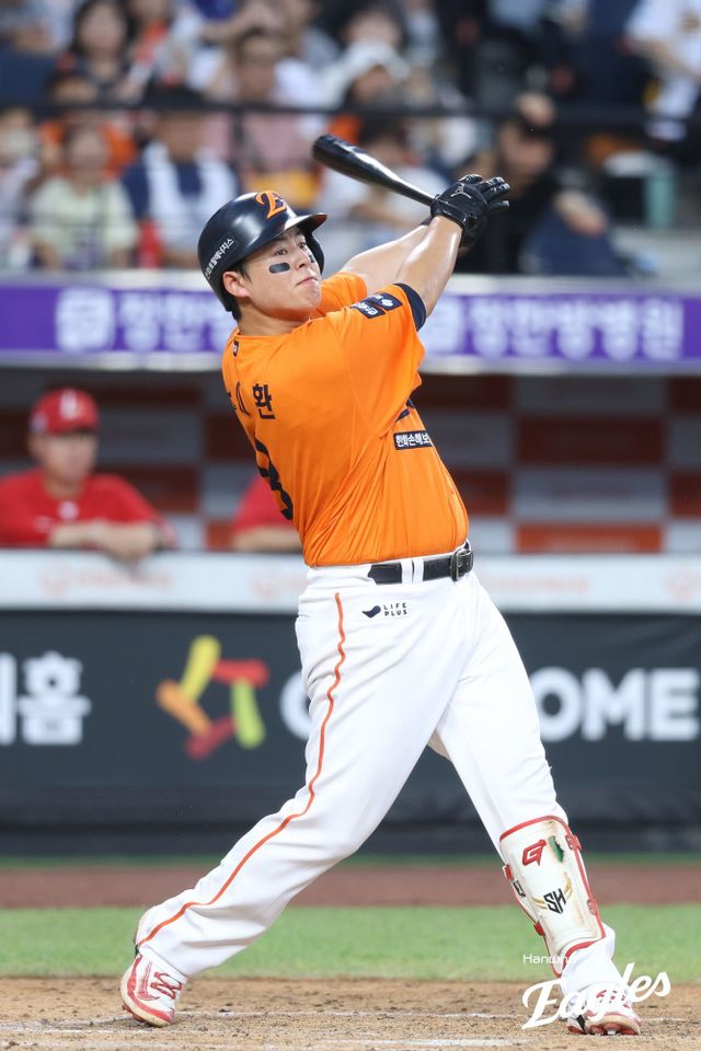 한화 노시환은 KIA 패트릭 위즈덤, NC 맷 데이비슨과 함께 시즌 막판 치열한 홈런 2위 경쟁을 벌이고 있다. 나란히 30홈런을 넘은 3명의 타자 가운데 삼성 르윈 디아즈에 이어 올 시즌 홈런 2위를 차지할 주인공은 누구일까. 사진제공｜한화 이글스