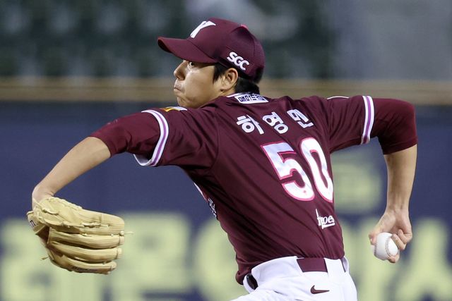 키움 하영민이 18일 잠실 두산전에 선발등판해 7이닝 1실점의 호투를 펼쳤다. 잠실｜뉴시스