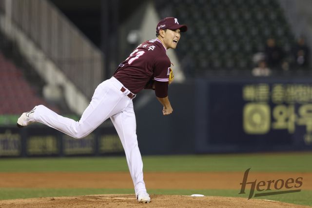 키움 오석주는 후반기 17경기에 등판해 19.2이닝 동안 무실점을 기록하고 있다. 그는 150㎞ 강속구 투수들이 즐비한 리그에서 139㎞ 직구로도 결과물을 내고 있다. 사진제공｜키움 히어로즈