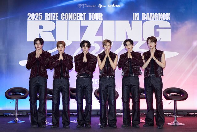 라이즈가 첫 월드 투어 ‘RIIZING LOUD’의 방콕 공연을 이틀간 전석 매진으로 성황리에 마쳤다. 약 2만 2천 명의 관객이 함께한 이번 공연은 현지 매체의 집중 조명과 팬들의 응원 이벤트 속에서 큰 호응을 얻었으며, 라이즈는 오는 10월 미국 ‘오스틴 시티 리미츠 뮤직 페스티벌’ 무대에 오른다. 사진제공|SM엔터테인먼트