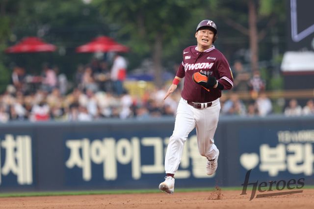 키움 이원석은 24일 고척 KIA와 홈경기를 앞두고 179일 만에 1군에 합류했다. 그는 허리 통증을 털어내고 오른손 대타, 덕아웃 리더로서 활력을 불어넣을 예정이다. 사진제공｜키움 히어로즈