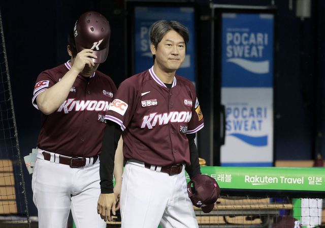 키움의 차기 사령탑으로 가장 유력한 후보는 설종진 현 감독대행이다. 창단 첫해였던 2008년부터 구단에 몸담고 있는 데다 키움의 후반기 경기력 향상을 이끈 점에 높은 점수를 받고 있다. 뉴시스