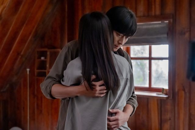 디즈니+ 오리지널 시리즈 ‘북극성’이 6·7회에서 피격 사건의 전말과 총격전이 펼쳐지며 폭발적 반응을 얻고 있다.&nbsp;사진제공 | 월트 디즈니 컴퍼니 코리아