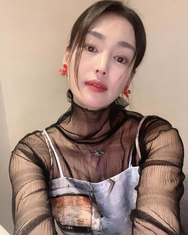 송이우 소셜 캡처