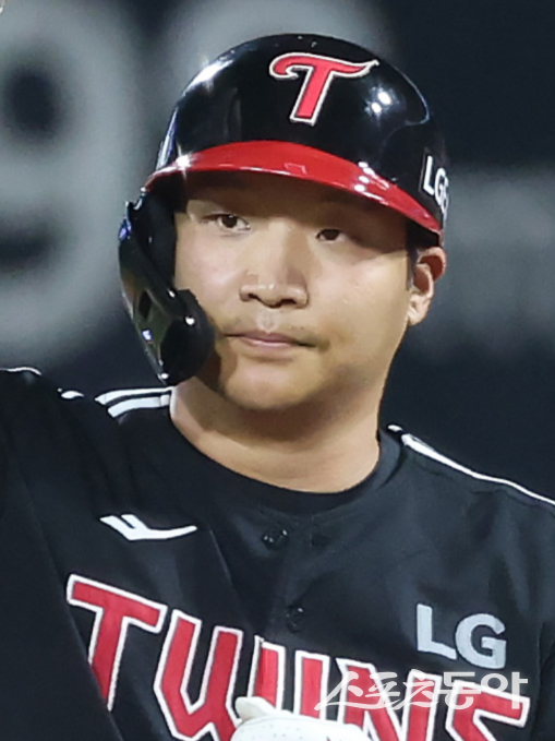 염경엽 LG 감독은 4번타자 문보경의 반등을 기다리고 있다. 문보경은 9월 14경기에서 타율 0.154에 그쳤다. 사진제공｜LG 트윈스