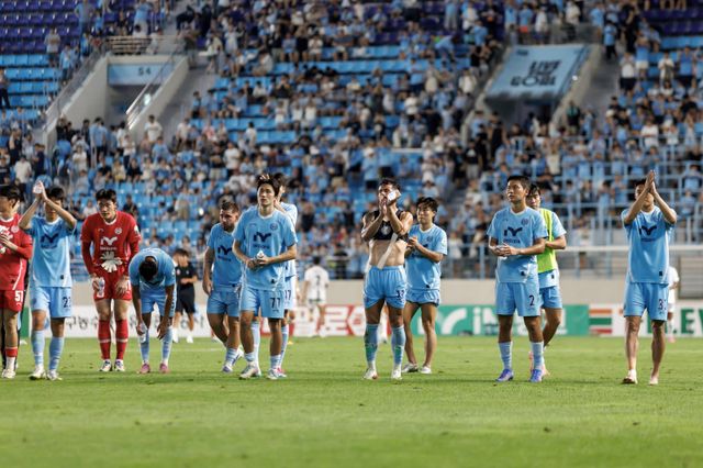 대구 구단이 최근 합숙훈련 중 무단이탈한 베테랑 선수 A, B, C에게 징계를 내렸다. 지난달 24일부터 진술서를 받는 등 조사에 착수한 결과 상당부분이 사실로 드러났다. K리그1 잔류에 허덕이고 있는 대구로선 엎친 데 덮친 격이다. 사진제공│한국프로축구연맹