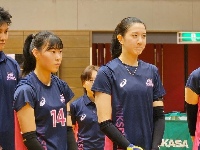 흥국생명 이다현은 좋은 일이든, 나쁜 일이든 모든 일을 새로운 자극으로 삼아 성장하고자 한다. 2025~2026시즌을 앞두고 현대건설을 떠나 FA로 흥국생명에 합류한 그는 새로운 마음가짐으로 새 시즌 준비에 한창이다. 이달 초 일본 오사카에서 진행한 오사카 마블러스(전 JT 마블러스)와 합동훈련을 소화하는 이다현(오른쪽).&nbsp;사진제공｜흥국생명