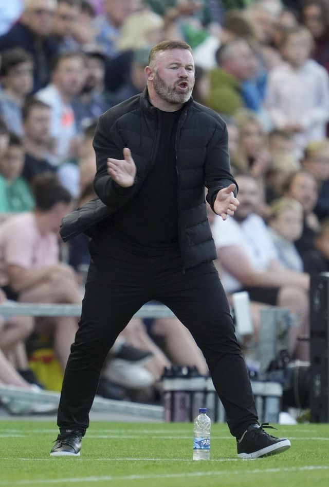 맨체스터 유나이티드 레전드 웨인 루니가 “지금 맨유는 맨유답지 않다. 솔직히 아모림 감독이 상황을 반전시킬 거라는 믿음이 전혀 없다”고 직격탄을 날렸다. 플리머스(영국)｜AP뉴시스