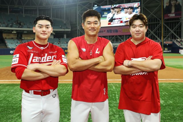 SSG는 9월 30일 고척 키움과 원정경기에서 4-3으로 승리하며 정규시즌 3위를 확정했다. 동시에 2023시즌 이후 2년 만에 준PO 직행을 확정했다. 사진제공｜SSG 랜더스