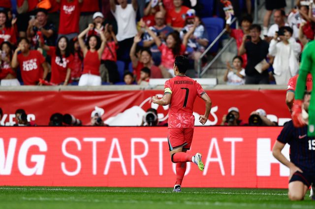 손흥민이 미국 뉴저지주 해리슨의 스포츠 일러스트레이티드 스타디움에서 열린&nbsp;미국과 친선전에서 선제골을 넣은 뒤 기뻐하고 있다. 사진제공｜대한축구협회