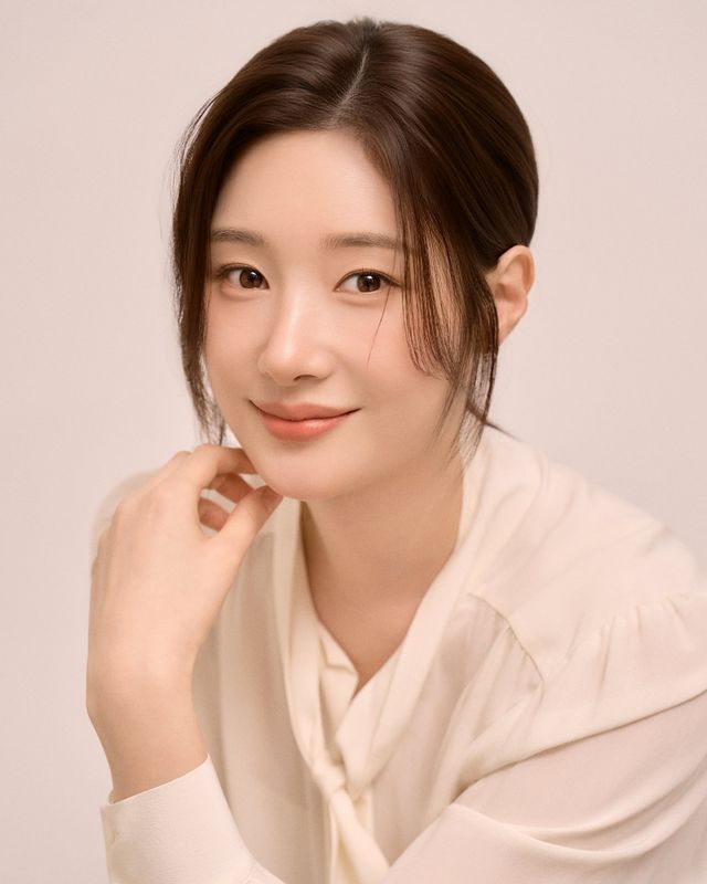 이승미걸그룹 아이오아이 출신 배우 정채연이 주연한 드라마 ‘에스콰이어’를 돌이키며 “배우로서 고민이 많던 시기에 만난 운명 같은 작품”이라고 힘줘 말했다. 사진제공｜BH엔터테인먼트