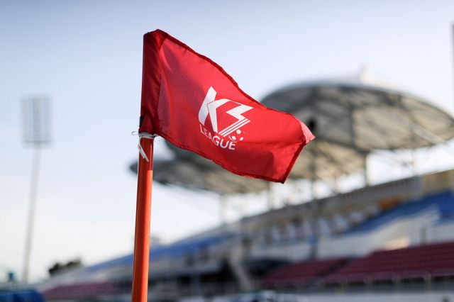 대한축구협회(KFA)는 K3리그와 K4리그의 승강팀 수와 방식을 조정했다고 8일 발표했다. 이에 따라 K4리그 우승팀은 K3리그 최하위 팀과 자리를 맞바꾸지 않고, 자동 승격한다. 또 K3리그 최하위 팀은 K4리그 2위 팀과 단판 승강결정전을 치른다. 사진제공｜대한축구협회