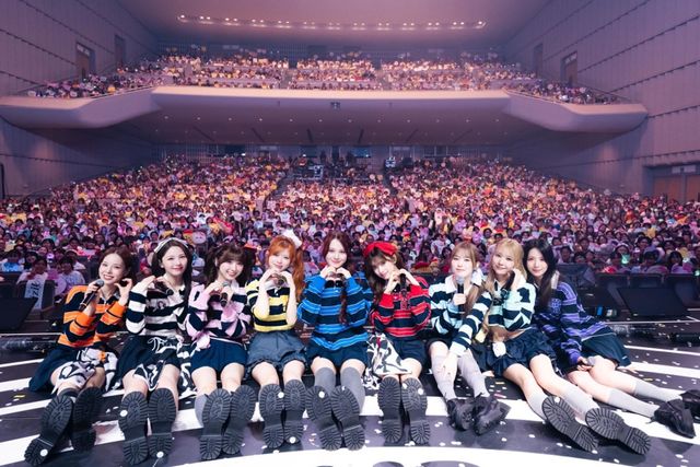 (사진제공: JYP엔터테인먼트, Sony Music Labels Inc.)