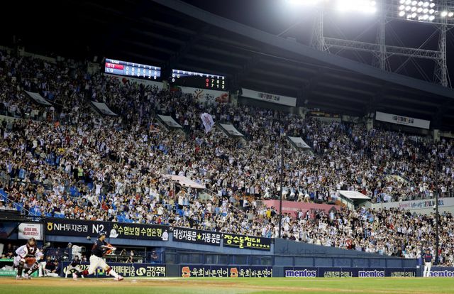 KBO는 9일 역대 최초로 1100만 관중을 돌파했다. 5일 단일 시즌 역대 최다 관중 신기록에 이어 연일 관중 신기록이 써지고 있다.｜뉴시스