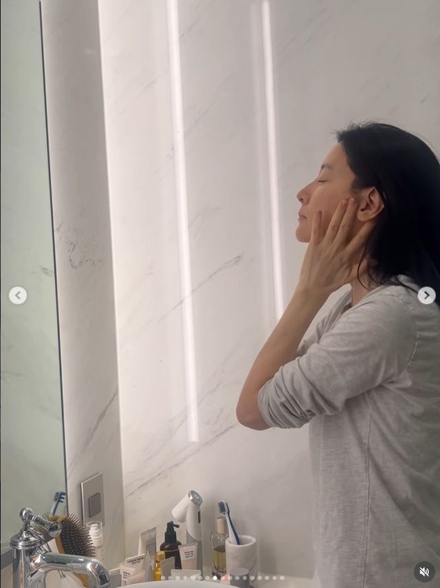 사진=이영애 인스타그램