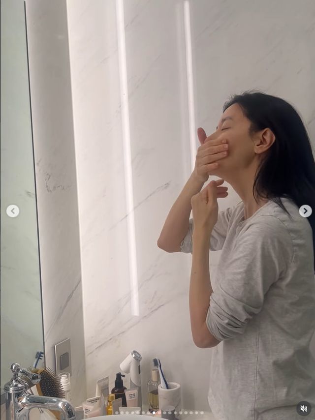 사진=이영애 인스타그램