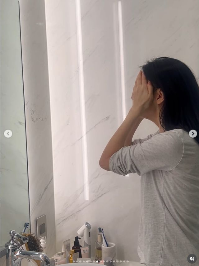 사진=이영애 인스타그램